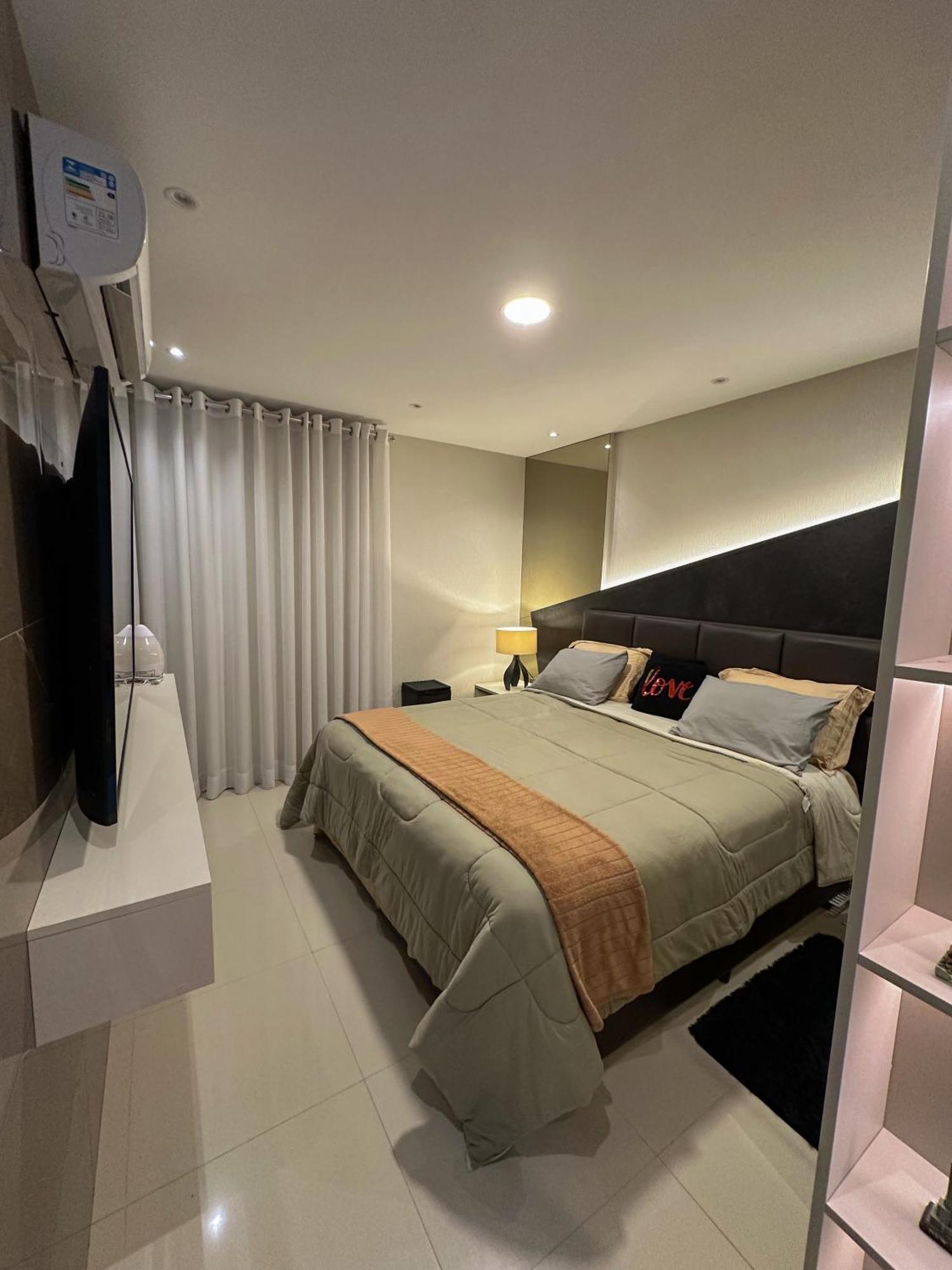 Lovely 2-bedroom With Pool
